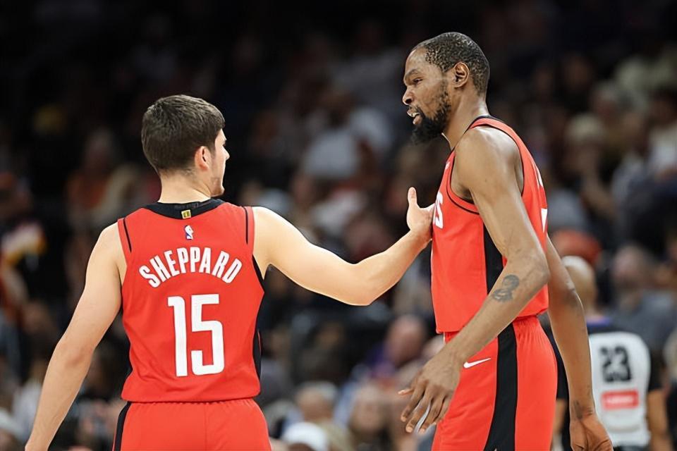 开云入口-防守硬度明显提升了！火箭后场新星能否保持这样的侵略性呢？